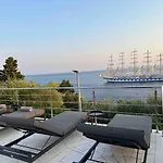 Hvar Dream View Penthouse With Hot Tub Lägenhet