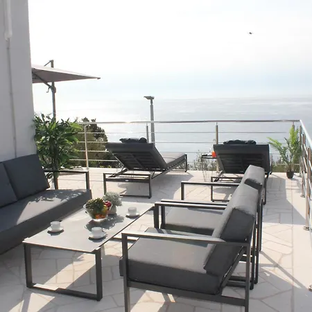 아파트 Hvar Dream View Penthouse With Hot Tub
