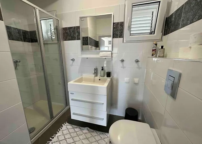 Hvar Dream View Penthouse With Hot Tub Χβαρ