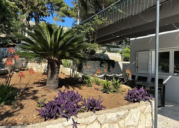 Hvar Dream View Penthouse With Hot Tub Χβαρ
