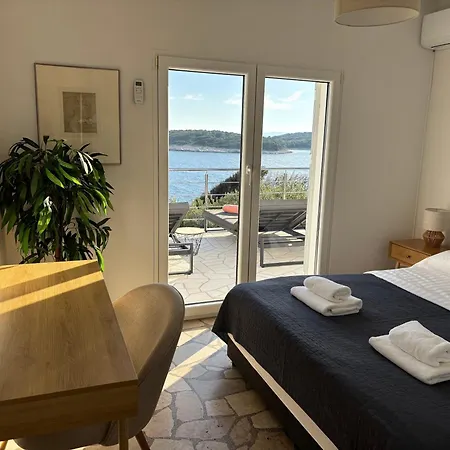 Hvar Dream View Penthouse With Hot Tub Apartmán *