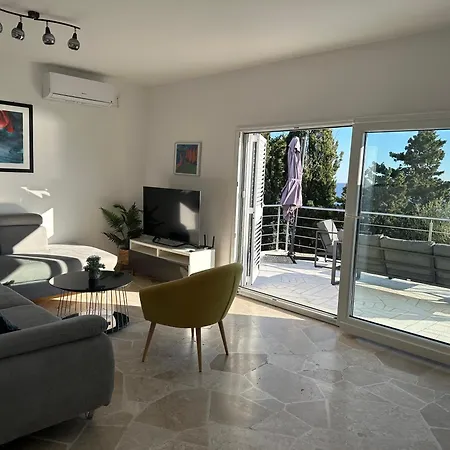 Hvar Dream View Penthouse With Hot Tub *